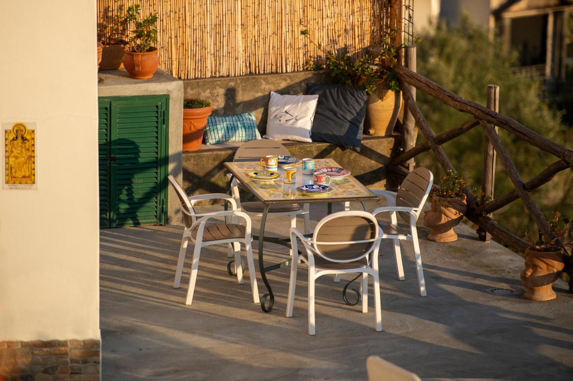 Aria Di Mare,Near Elevator, Few Steps, Parking, Garden Apartment Positano Exterior foto